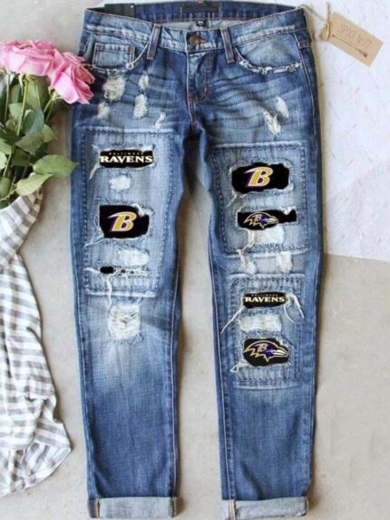 B Letter Print Patch Casual Jeans