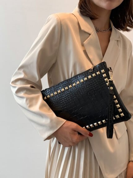 Black Crocodial Pattern Rivet Western Clutch