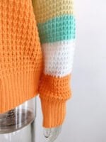 Color-block crew-neck knitted sweater