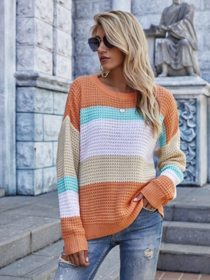 Color-block crew-neck knitted sweater