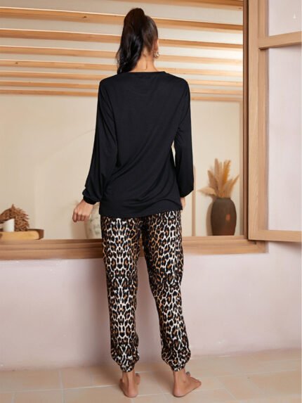 Leopard print lips loungewear pajamas set