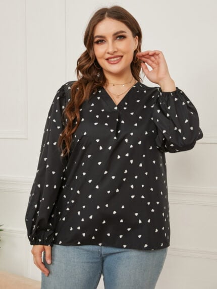 Plus V-neck Heart Printed Blouse