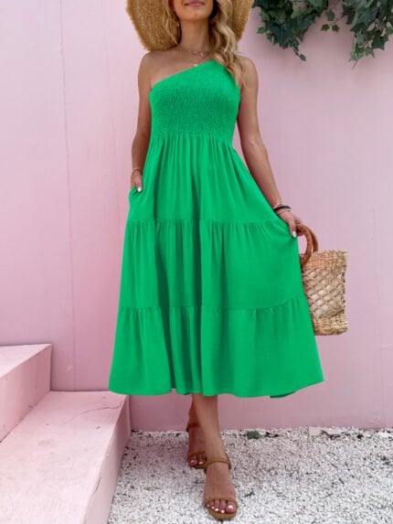 Wholesale Solid Color One Shoulder Casual Dress