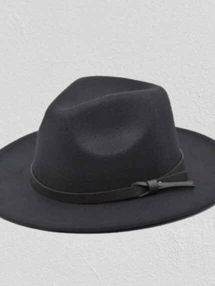 Solid color elegant hat