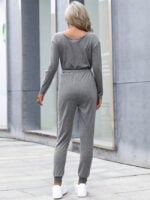 Solid color one-piece jumpsuit