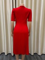 Wholesale Solid color round neck pleated dress