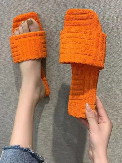 Solid color square head slipper