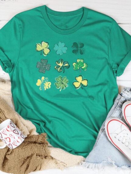 Wholesale Clover Print Short Sleeved T-Shirt