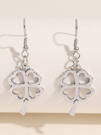 Wholesale Simple four-leaf clover openwork heart earrings