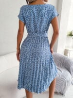 Wholesale Floral Crew Neck Pleated Dress