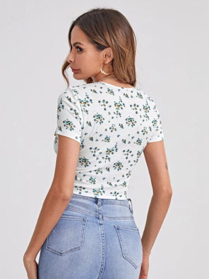 Wholesale Floral Square Neck Cropped T-shirt