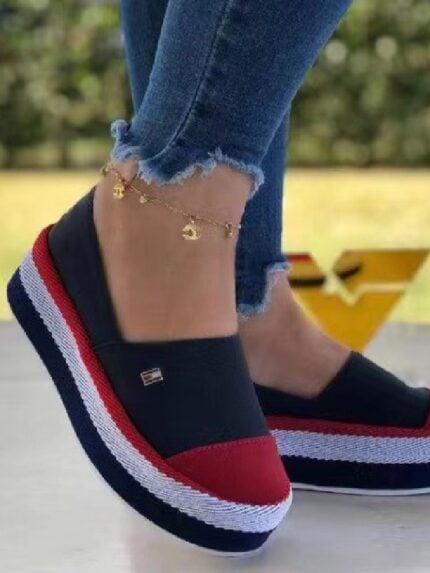 Wholesale Color Block Round Toe Platform Flats