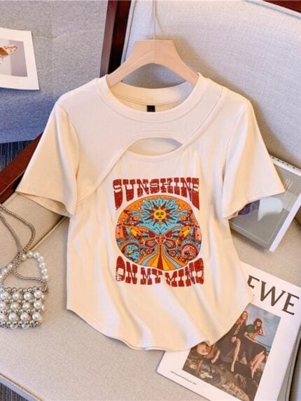 Wholesale Sense Of Design Sun Graphic T-Shirt