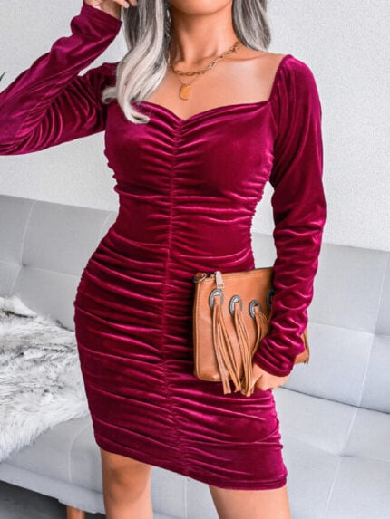 Wholesale Square neck velvet bag hip dress