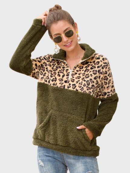 Wholesale Leopard Print Panel Plush Sweatshirt