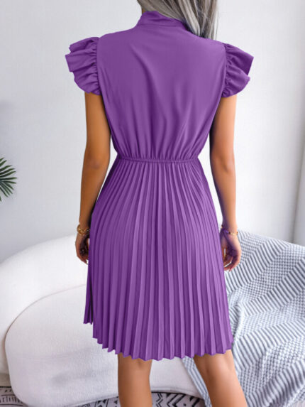 Wholesale Solid Color Lace-up Pleated Dress