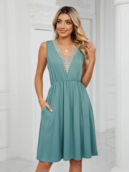 Wholesale V Neck Lace Panel Sleeveless Pocket Dress