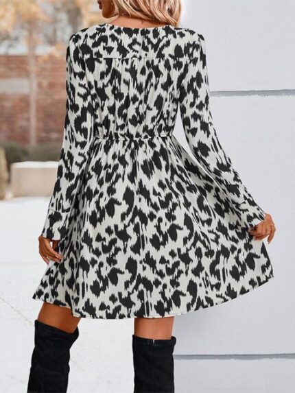 Wholesale V Neck Leopard Print Long Sleeve Dress