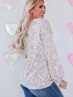 Wholesale Leopard Print Crew Neck Long Sleeve Top