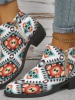 Wholesale Ethnic flower chuncky heel boots