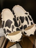 Wholesale White Animal Spots Print Casual Slippers