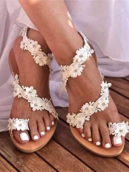 Wholesale hollow flower beach sandal