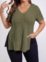 Wholesale plus knit v-neck split hem short sleeve top