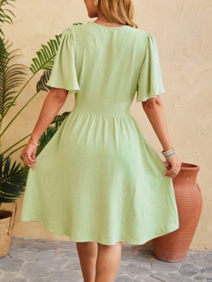 Wholesale ruched waist v-neck solid color dress