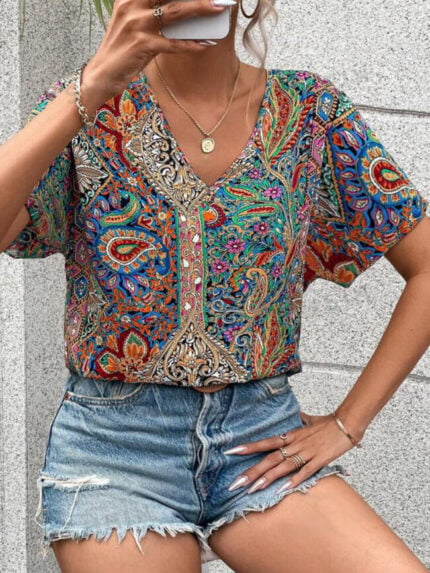 Wholesale Western style trend print v-neck short sleeve top