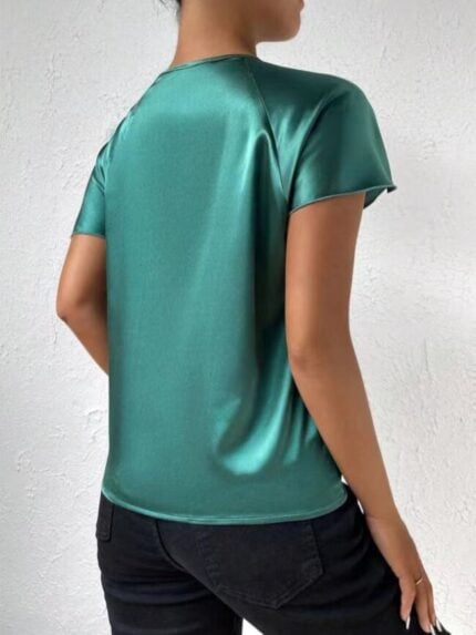 Wholesale solid color Satin knot collar loose top