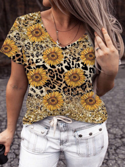 Wholesale sunflower print v-neck casual top