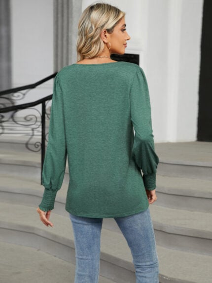 Wholesale V-neck Lantern Sleeve Long Sleeve T-shirt